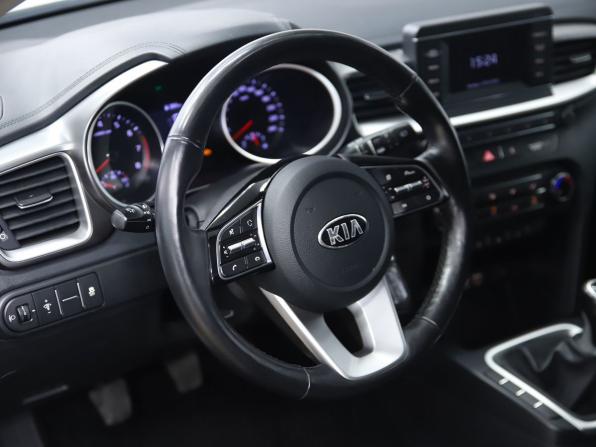 Kia Ceed III с пробегом 2018 года, цена 1 550 000 рублей, 67968 км, хэтчбек, Автокод Объявления