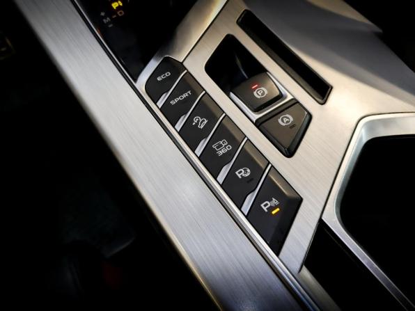 Geely Coolray I с пробегом 2021 года, цена 1 555 000 рублей, 112737 км, внедорожник, Автокод Объявления