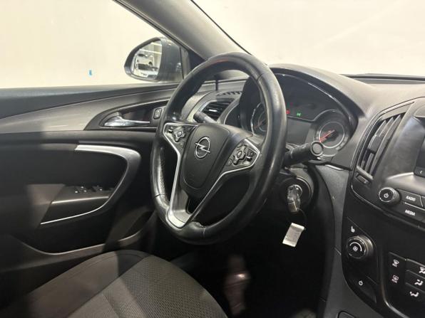 Opel Insignia I Рестайлинг с пробегом 2014 года, цена 953 000 рублей, 260861 км, седан, Автокод Объявления