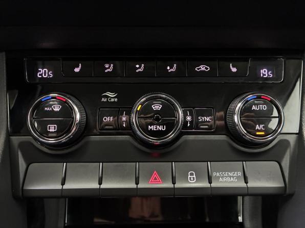 Skoda Karoq I с пробегом 2021 года, цена 1 850 000 рублей, 168000 км, внедорожник, Автокод Объявления