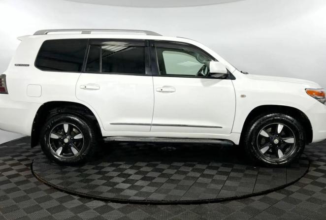 Toyota Land Cruiser 200 Series с пробегом 2011 года, цена 2 500 000 рублей, 323069 км, внедорожник, Автокод Объявления