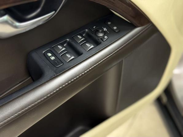 Volvo XC70 II с пробегом 2011 года, цена 1 480 000 рублей, 215000 км, универсал, Автокод Объявления