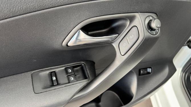 Volkswagen Polo V Рестайлинг с пробегом 2018 года, цена 1 185 000 рублей, 75000 км, седан, Автокод Объявления