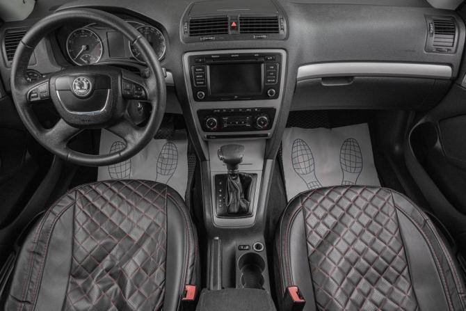 Skoda Octavia II (A5) Рестайлинг с пробегом 2012 года, цена 879 000 рублей, 172000 км, лифтбек, Автокод Объявления