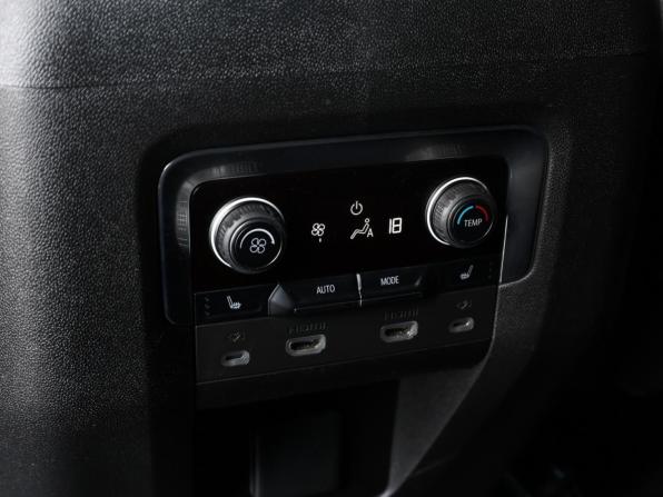 Chevrolet Tahoe V с пробегом 2021 года, цена 7 498 000 рублей, 135615 км, внедорожник, Автокод Объявления