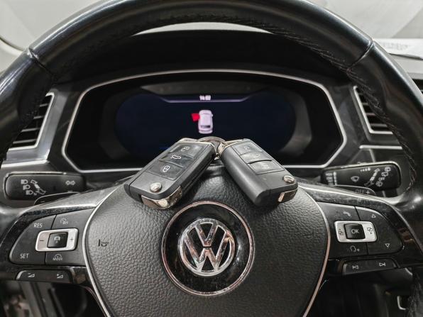 Volkswagen Tiguan II с пробегом 2018 года, цена 2 170 000 рублей, 225060 км, внедорожник, Автокод Объявления