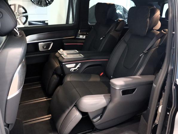 Mercedes-Benz V-Класс III (W447) Рестайлинг 2 с пробегом 2025 года, цена 12 990 000 рублей, 11385 км, минивэн, Автокод Объявления