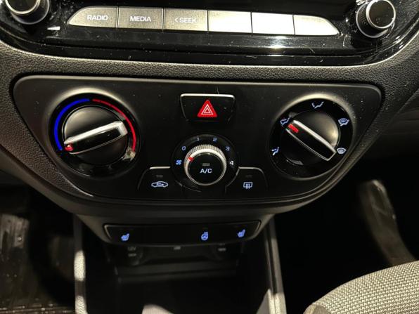 Hyundai Solaris II Рестайлинг с пробегом 2021 года, цена 1 598 000 рублей, 68364 км, седан, Автокод Объявления