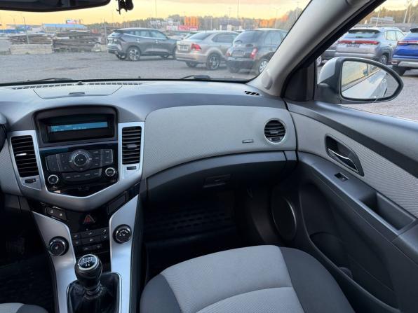 Chevrolet Cruze I с пробегом 2010 года, цена 595 000 рублей, 170992 км, седан, Автокод Объявления