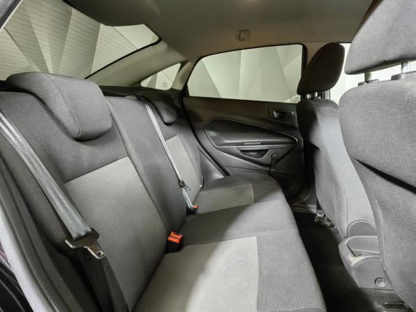 Ford Fiesta Mk6 Рестайлинг с пробегом 2016 года, цена 899 000 рублей, 83923 км, седан, Автокод Объявления