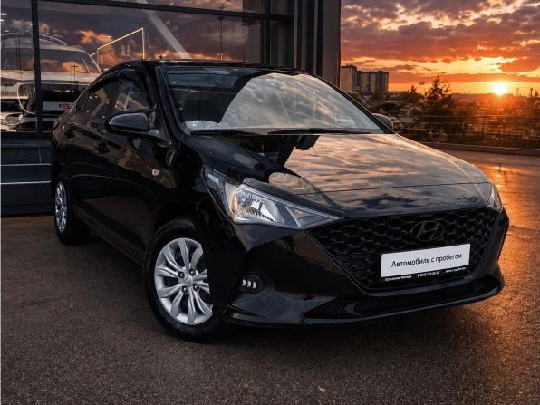 Hyundai Solaris II Рестайлинг с пробегом 2021 года, цена 1 330 000 рублей, 43126 км, седан, Автокод Объявления