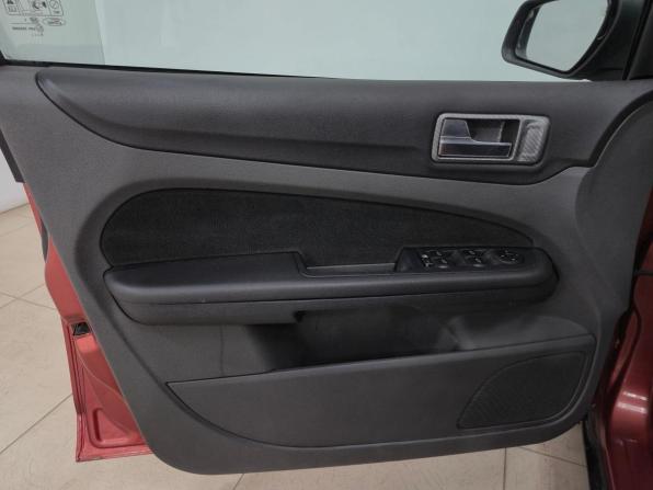 Ford Focus II с пробегом 2005 года, цена 388 000 рублей, 214500 км, хэтчбек, Автокод Объявления