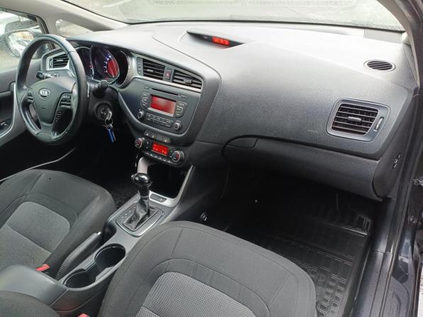 Kia Ceed II Рестайлинг с пробегом 2018 года, цена 1 299 000 рублей, 82659 км, универсал, Автокод Объявления