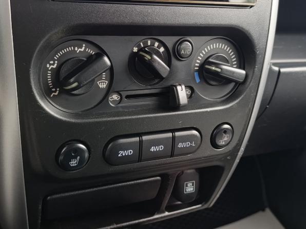 Suzuki Jimny III Рестайлинг 2 с пробегом 2013 года, цена 1 390 000 рублей, 120000 км, внедорожник, Автокод Объявления
