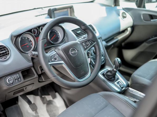 Opel Meriva B с пробегом 2012 года, цена 639 000 рублей, 205802 км, компактвэн, Автокод Объявления