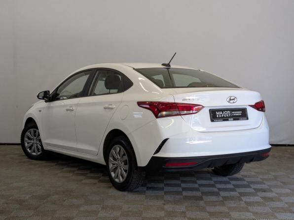 Hyundai Solaris II Рестайлинг с пробегом 2022 года, цена 1 605 000 рублей, 83964 км, седан, Автокод Объявления