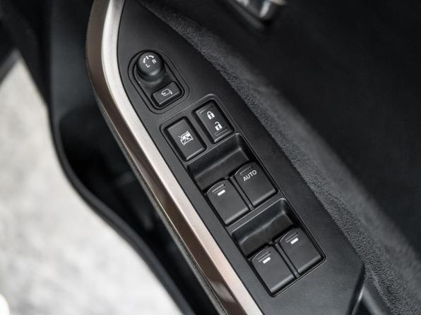 Suzuki Escudo IV Рестайлинг с пробегом 2021 года, цена 2 200 000 рублей, 37463 км, внедорожник, Автокод Объявления