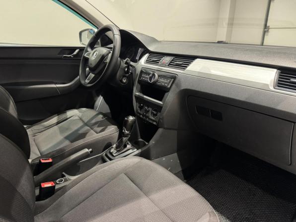 Skoda Rapid I с пробегом 2015 года, цена 896 049 рублей, 155825 км, лифтбек, Автокод Объявления