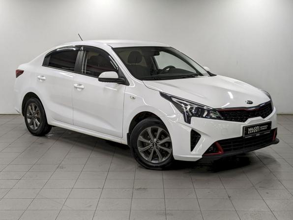 Kia Rio IV Рестайлинг с пробегом 2021 года, цена 1 590 000 рублей, 79324 км, седан, Автокод Объявления