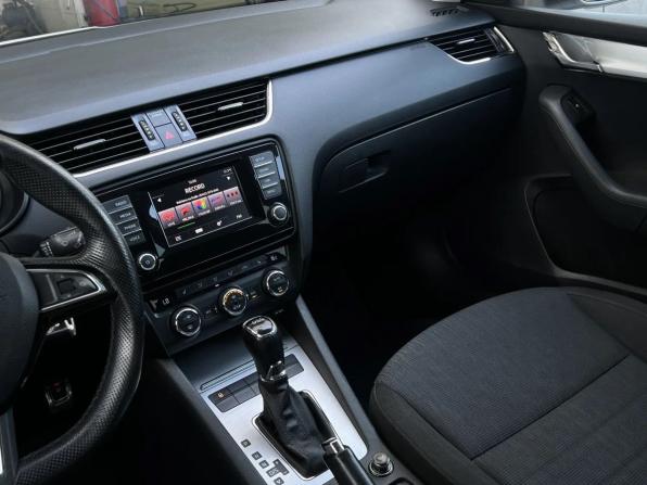 Skoda Octavia III (A7) с пробегом 2014 года, цена 1 350 000 рублей, 210144 км, лифтбек, Автокод Объявления