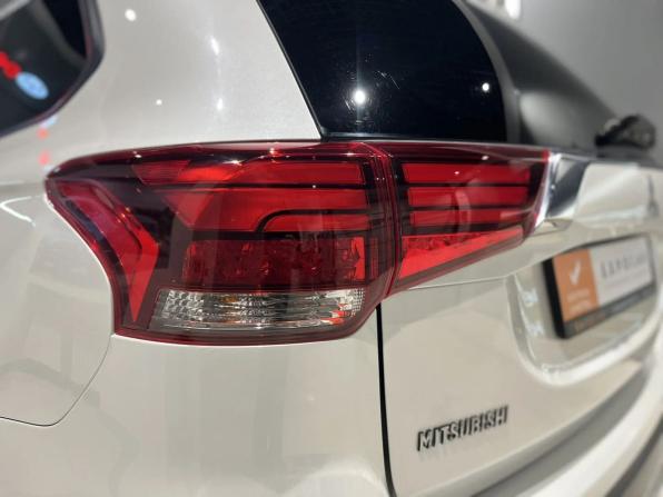 Mitsubishi Outlander III Рестайлинг 2 с пробегом 2015 года, цена 1 799 000 рублей, 186000 км, внедорожник, Автокод Объявления