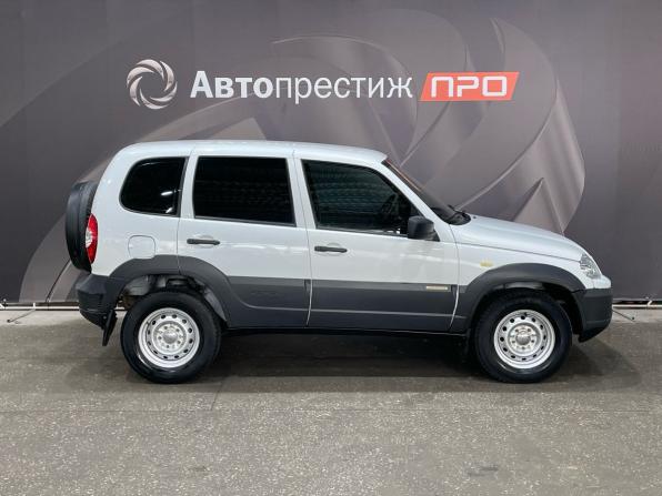 Chevrolet Niva I Рестайлинг с пробегом 2016 года, цена 560 000 рублей, 125684 км, внедорожник, Автокод Объявления