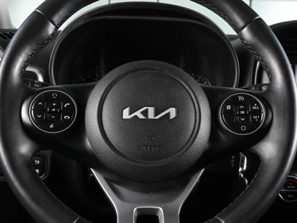 Kia Soul III с пробегом 2022 года, цена 2 369 000 рублей, 40602 км, хэтчбек, Автокод Объявления