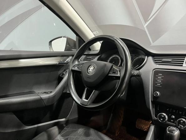 Skoda Octavia III (A7) Рестайлинг с пробегом 2019 года, цена 1 950 000 рублей, 114275 км, лифтбек, Автокод Объявления