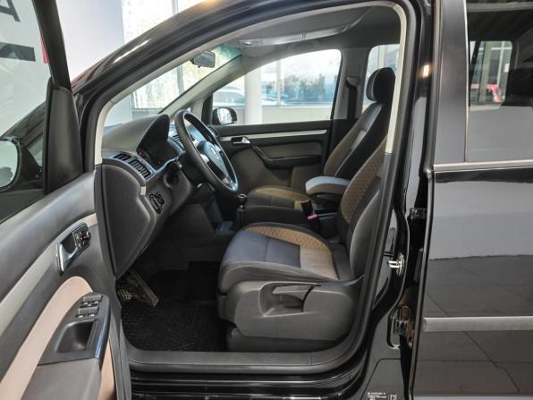 Volkswagen Touran I Рестайлинг с пробегом 2008 года, цена 829 000 рублей, 322231 км, минивэн, Автокод Объявления