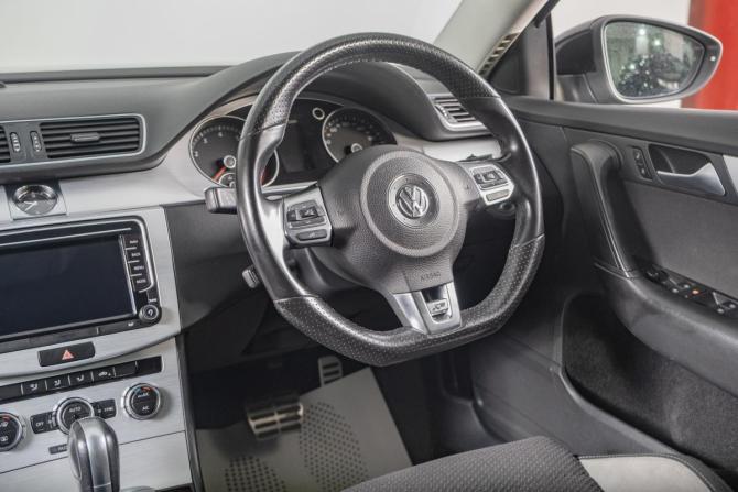 Volkswagen Passat B7 с пробегом 2014 года, цена 1 239 000 рублей, 83000 км, универсал, Автокод Объявления