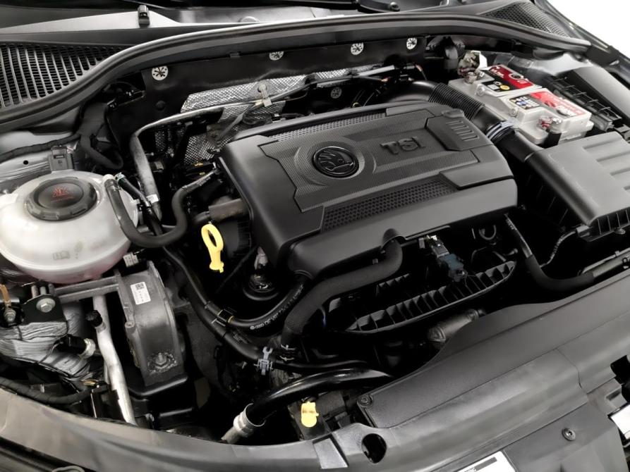 Skoda Octavia III (A7) Рестайлинг Санкт-Петербург  - изображение 10