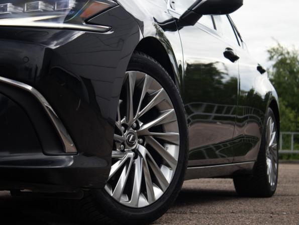 Lexus ES VII Рестайлинг с пробегом 2021 года, цена 4 701 510 рублей, 129303 км, седан, Автокод Объявления