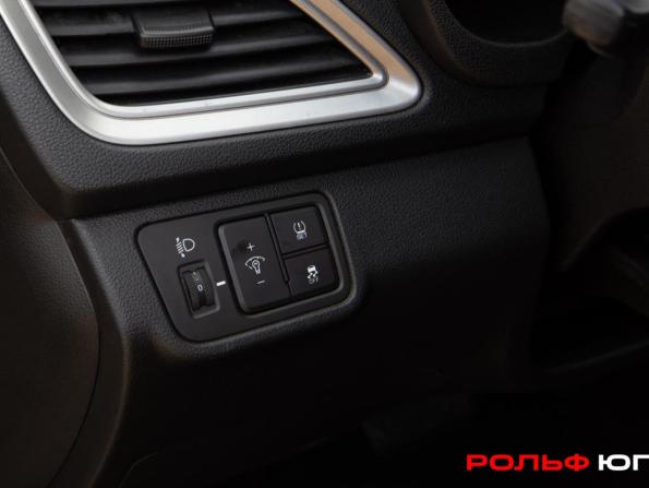 Hyundai Solaris II с пробегом 2019 года, цена 848 000 рублей, 318989 км, седан, Автокод Объявления