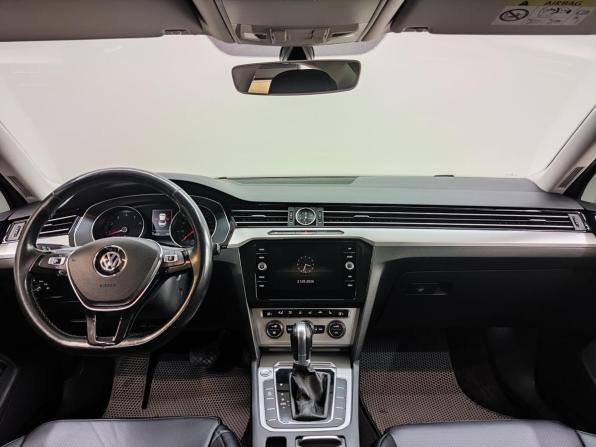 Volkswagen Passat B8 с пробегом 2015 года, цена 1 800 000 рублей, 134010 км, седан, Автокод Объявления