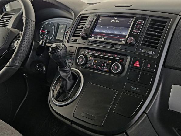 Volkswagen Multivan T5 Рестайлинг с пробегом 2012 года, цена 1 950 000 рублей, 437114 км, минивэн, Автокод Объявления