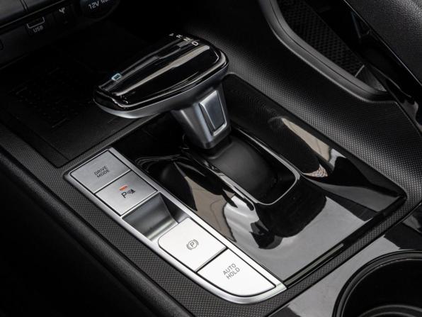 Hyundai Elantra VII (CN7) Рестайлинг с пробегом 2024 года, цена 2 290 000 рублей, 13372 км, седан, Автокод Объявления
