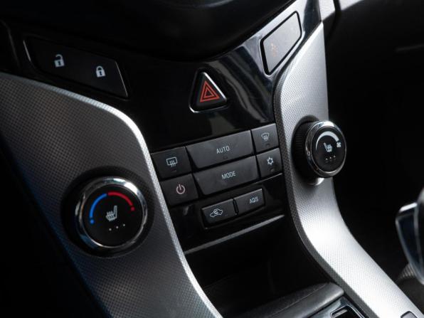 Chevrolet Cruze I с пробегом 2012 года, цена 725 000 рублей, 199072 км, хэтчбек, Автокод Объявления