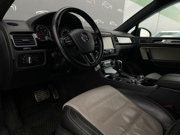 Volkswagen Touareg II Рестайлинг с пробегом 2017 года, цена 2 881 800 рублей, 183531 км, внедорожник, Автокод Объявления