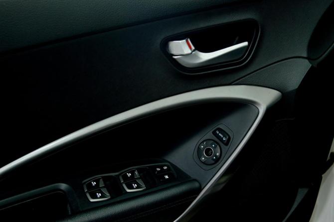 Hyundai Santa Fe III с пробегом 2013 года, цена 1 599 000 рублей, 315000 км, внедорожник, Автокод Объявления