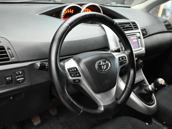 Toyota Verso I с пробегом 2012 года, цена 1 190 000 рублей, 232638 км, компактвэн, Автокод Объявления
