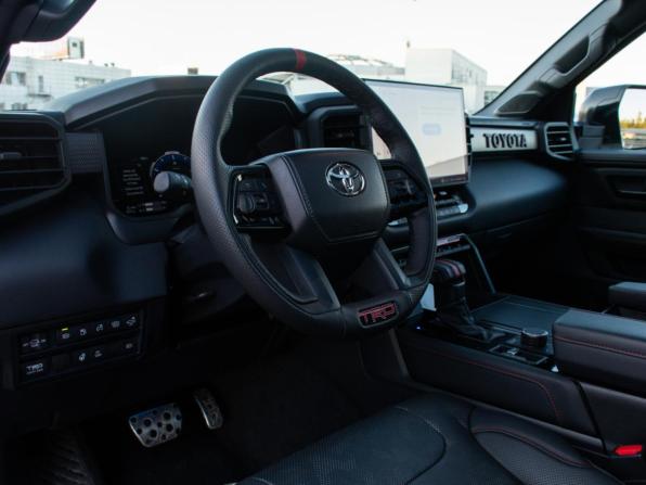 Toyota Sequoia III с пробегом 2024 года, цена 14 999 000 рублей, 125 км, внедорожник, Автокод Объявления