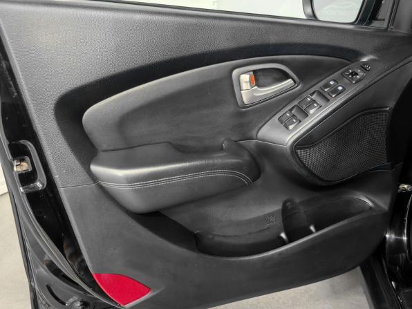Hyundai ix35 I с пробегом 2012 года, цена 1 360 000 рублей, 202000 км, внедорожник, Автокод Объявления