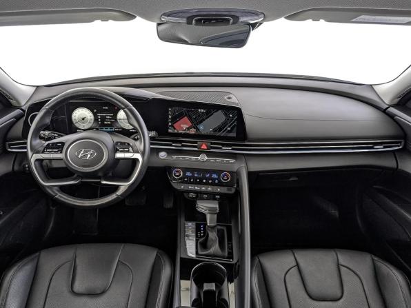 Hyundai Elantra VII (CN7) с пробегом 2022 года, цена 2 250 000 рублей, 44476 км, седан, Автокод Объявления