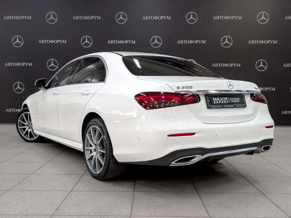 Mercedes-Benz E-Класс V (W213 S213 C238) Рестайлинг с пробегом 2022 года, цена 4 790 000 рублей, 43896 км, седан, Автокод Объявления