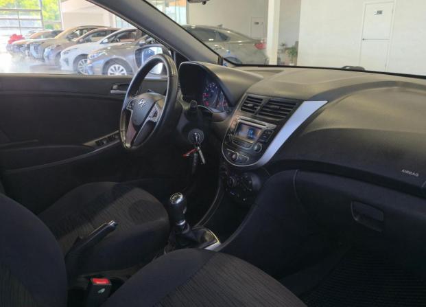 Hyundai Solaris I Рестайлинг с пробегом 2014 года, цена 999 000 рублей, 165000 км, седан, Автокод Объявления