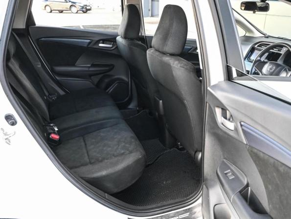 Honda Shuttle II с пробегом 2018 года, цена 1 279 000 рублей, 98603 км, универсал, Автокод Объявления