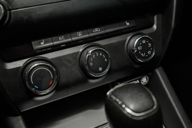 Skoda Octavia III (A7) с пробегом 2014 года, цена 1 365 000 рублей, 220837 км, лифтбек, Автокод Объявления