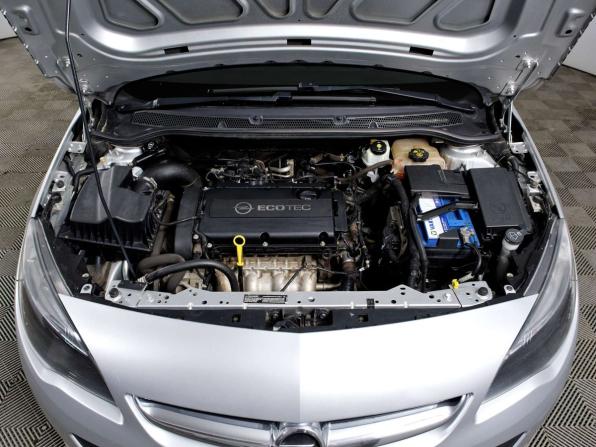 Opel Astra J Рестайлинг с пробегом 2013 года, цена 735 000 рублей, 154101 км, седан, Автокод Объявления