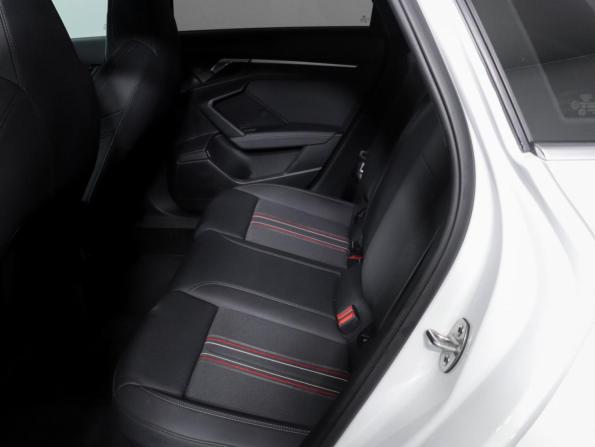 Audi A3 IV (8Y) с пробегом 2021 года, цена 3 280 000 рублей, 34065 км, хэтчбек, Автокод Объявления
