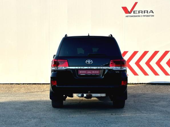 Toyota Land Cruiser 200 Series Рестайлинг 2 с пробегом 2018 года, цена 6 200 000 рублей, 218336 км, внедорожник, Автокод Объявления